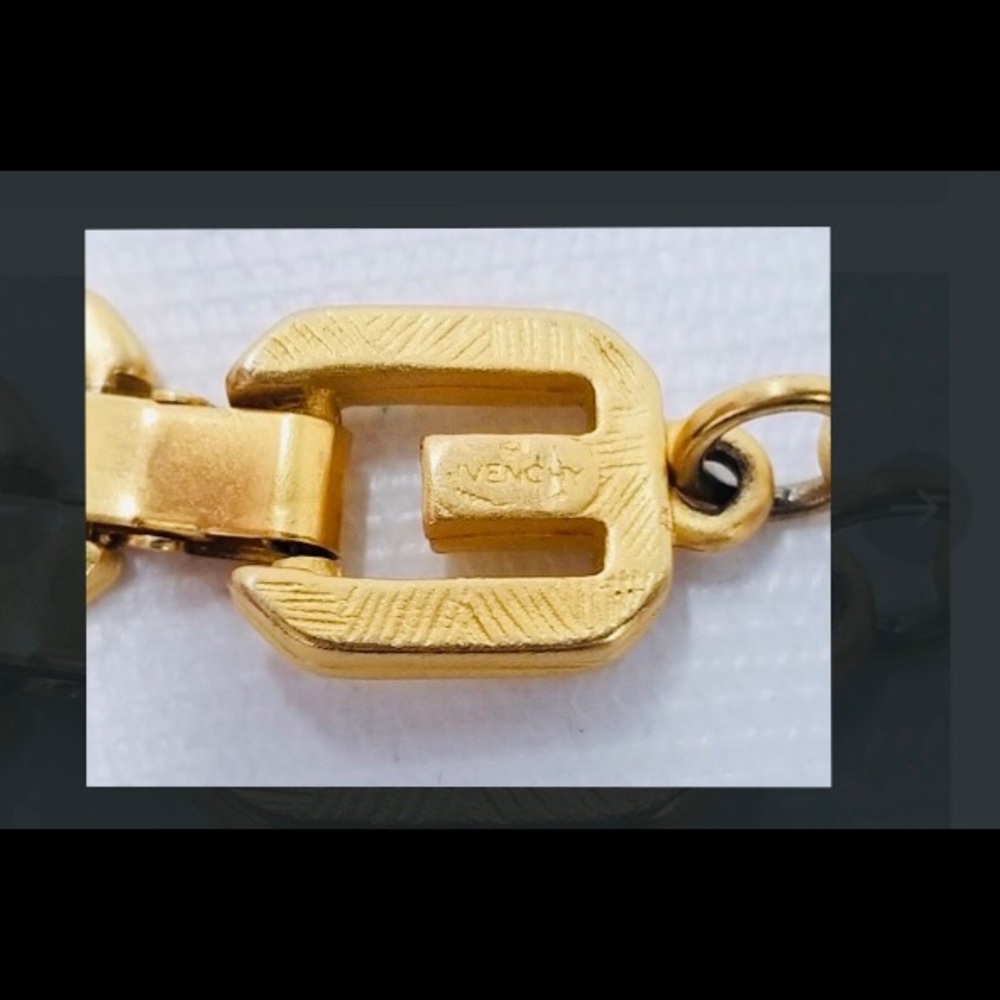GIVENCHY Herringbone Gold Tone Chain Necklace - Picture 3 of 9